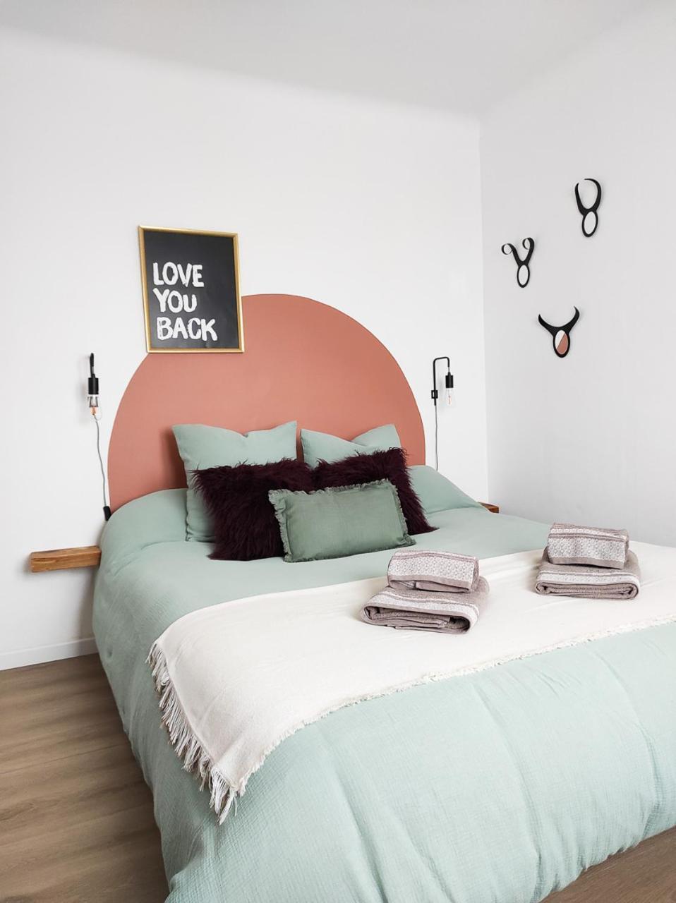 Le Cosy Valcros, Design Et Confort Aix-en-Provence Luaran gambar